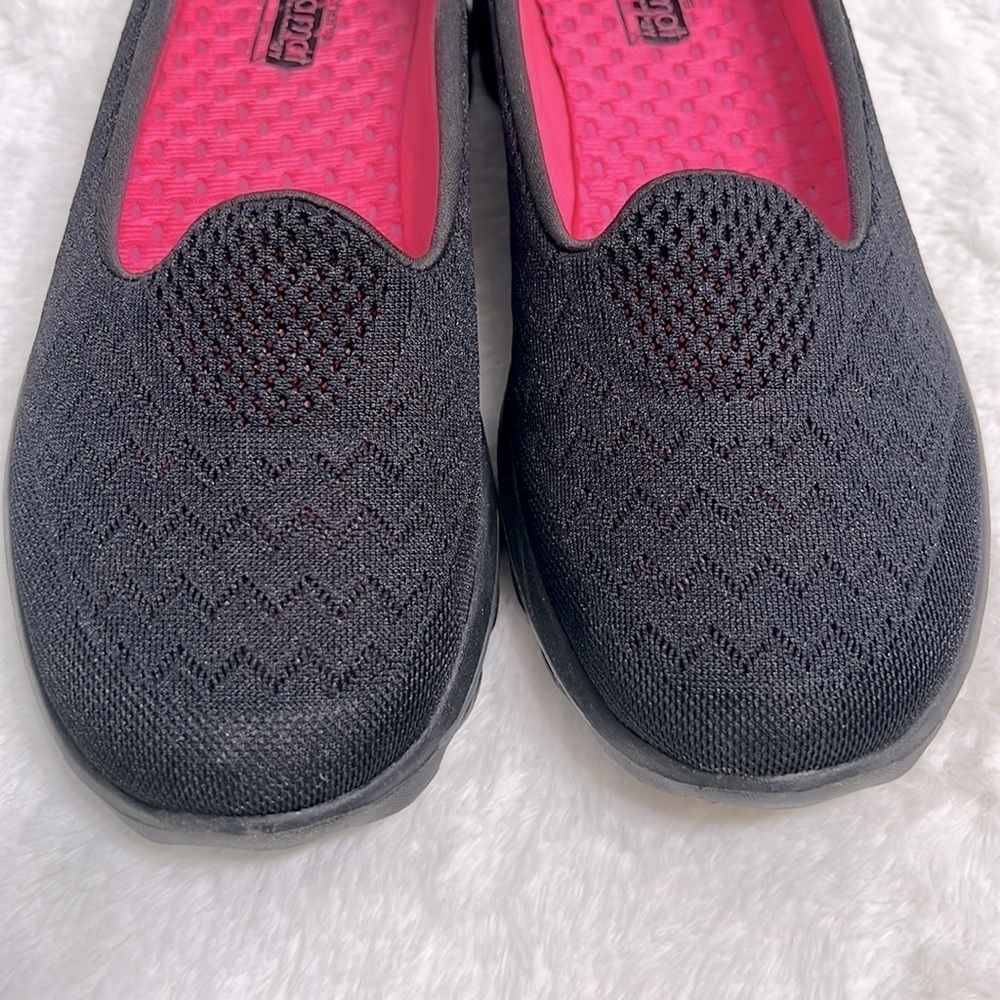 Sketchers Black Axis GoWalk 2 Mesh Slip-On Walking Shoe size 6 - Picture 7 of 12